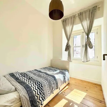 Apartment Cozy In Bairro Alto Lissabon